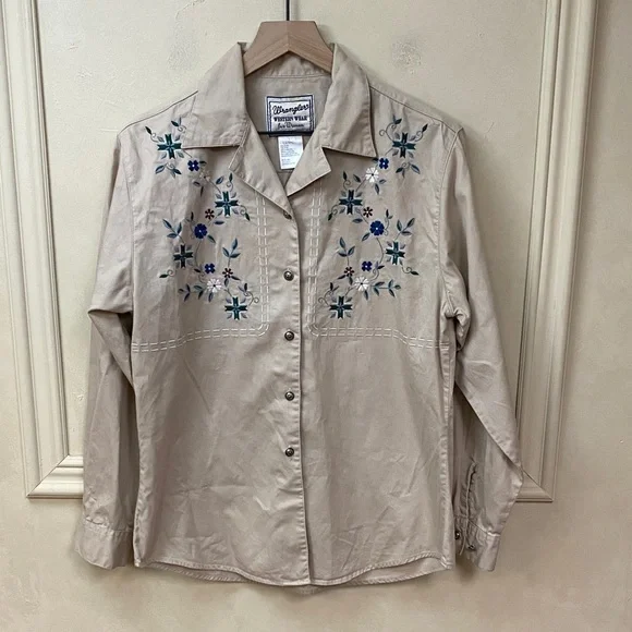 Vintage Wrangler Western Wear Embroidered Button Down Shirt - Picture 1 of 7